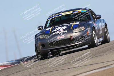 media/Oct-26-2025-CalClub SCCA (Sun) [[8ce1e69566]]/Group 2/Grapevine/